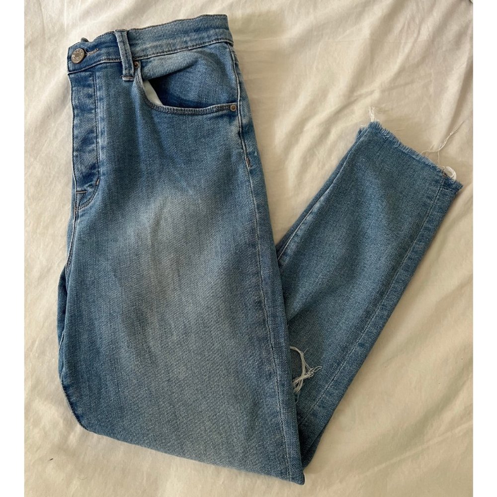 Urban Outfitters BDG Crop Twig High Rise Jeans  - Size 31